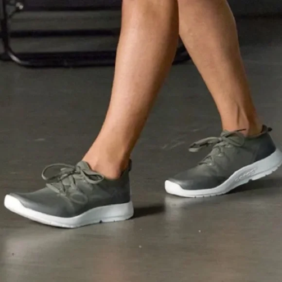 Women’s Oofos Oomg sport LS low shoe - Picture 1 of 12